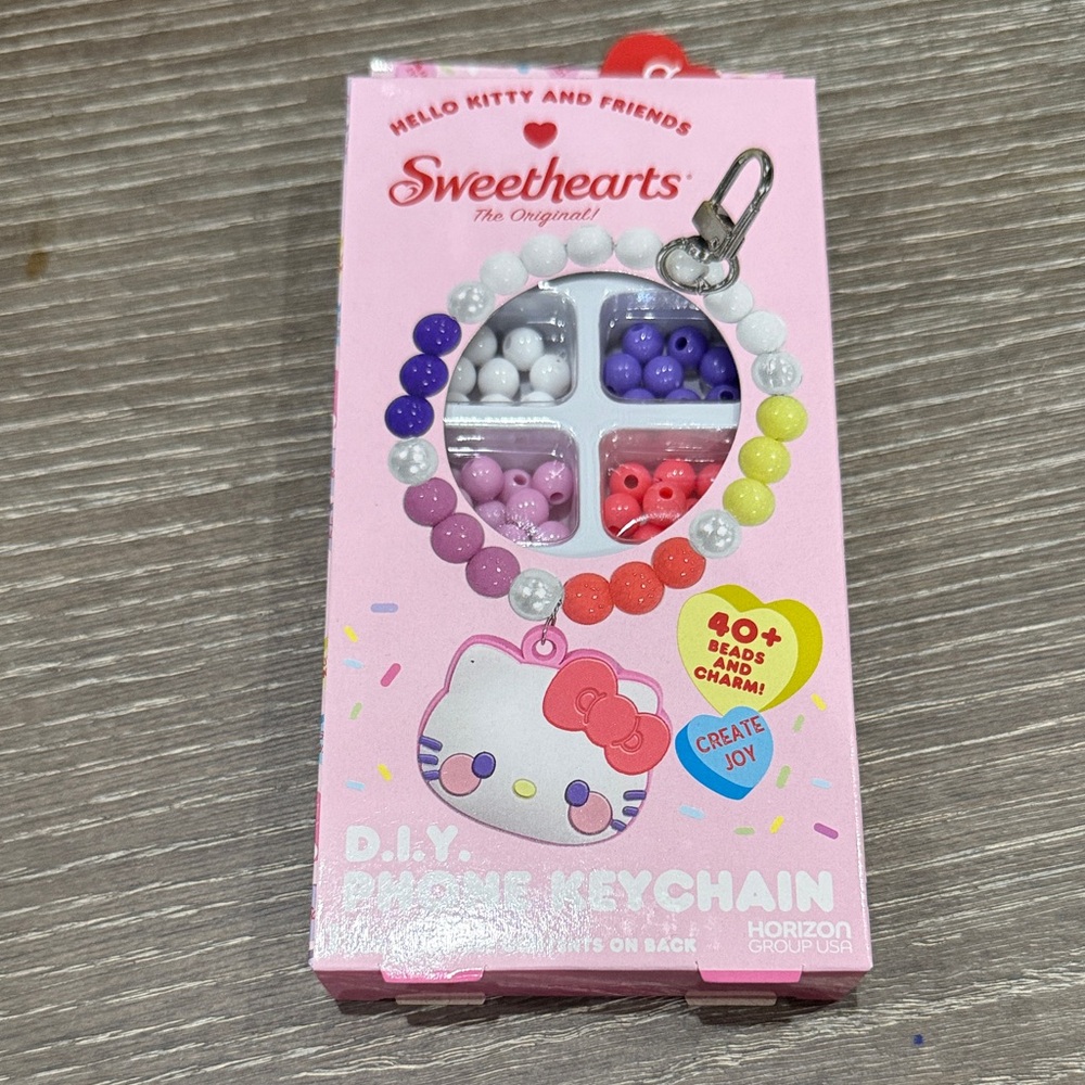NWT Hello Kitty and Friends DIY Phone Keychain Kit